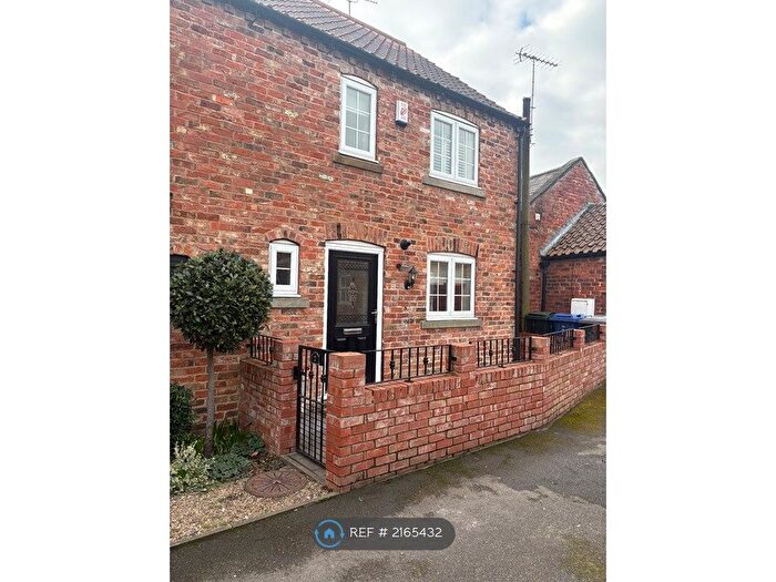 2 Bedroom End Of Terrace House To Rent In Sunderland Farm Close, Tickhill, Doncaster, DN11