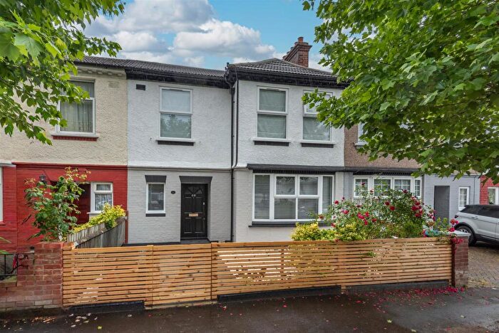 3 Bedroom Terraced House For Sale In Garden Avenue, Mitcham, CR4