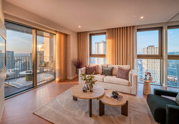 2 Bedroom Apartment For Sale In One Thames Quay, Canary Wharf, E14