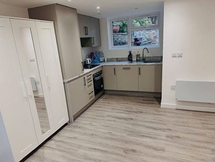 1 Bedroom Studio To Rent In Oakhouse Road, Bexleyheath, Kent, DA6