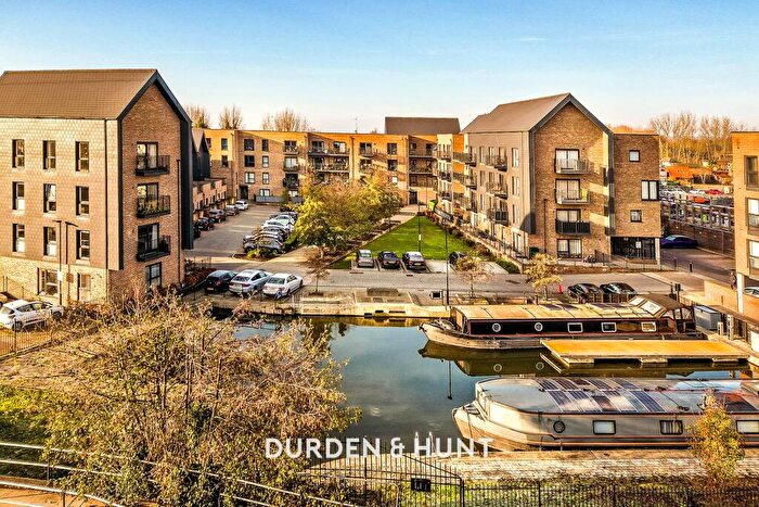 2 Bedroom Apartment For Sale In Lea Road, Waltham Abbey, EN9