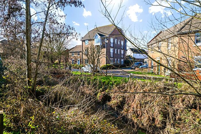 2 Bedroom Flat For Sale In Griffin Close, Ashford, TN23