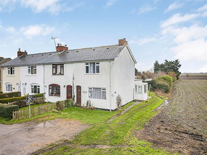 3 Bedroom End Terrace House For Sale In Long Drove, Waterbeach, Cambridge, CB25