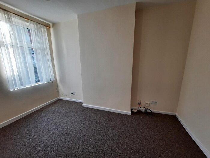 1 Bedroom Flat To Rent In Sneinton Boulevard, Nottingham, NG2