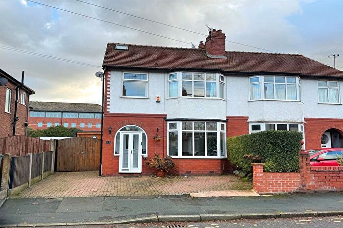 4 Bedroom Semi Detached House For Sale In York Road, Sale, M33