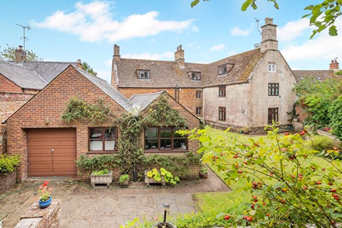 6 Bedroom End Of Terrace House For Sale In Chapel Street, Belton In Rutland, Oakham, LE15