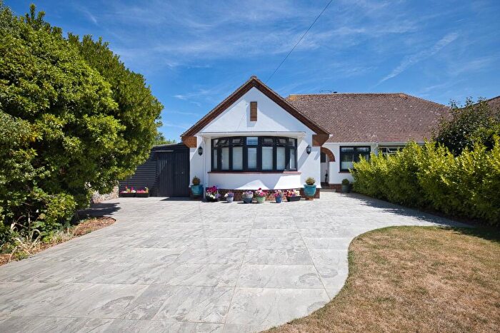 2 Bedroom Bungalow For Sale In Salts Drive, Broadstairs, CT10