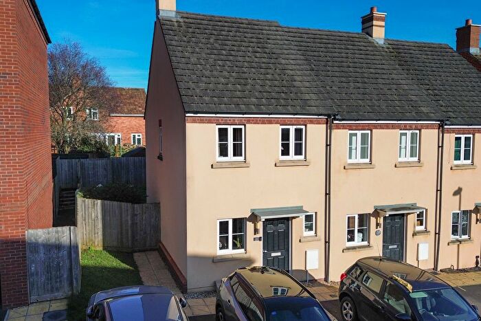 2 Bedroom End Terrace House For Sale In Staplegrove, Taunton, TA2