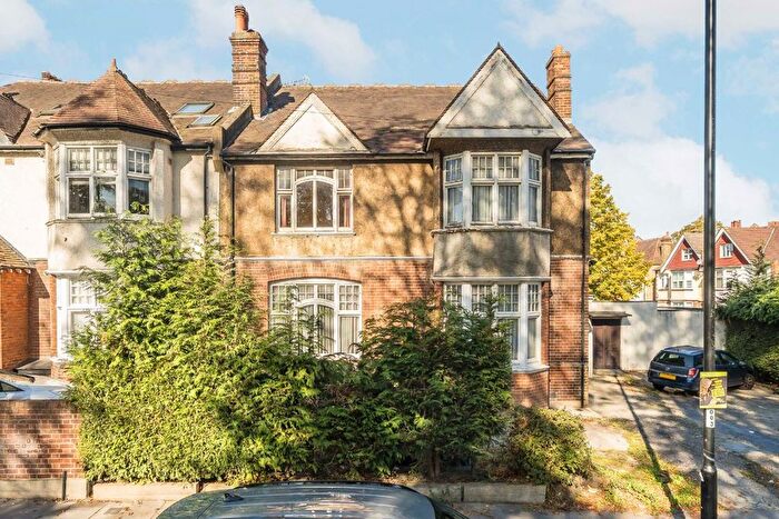 6 Bedroom Semi Detached House For Sale In St. Helen's Crescent, London, SW16