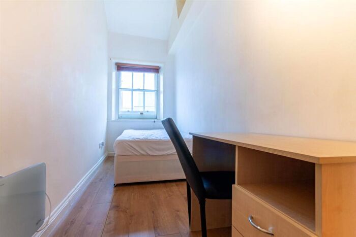 2 Bedroom Apartment To Rent In Grainger Street, Newcastle Upon Tyne, NE1