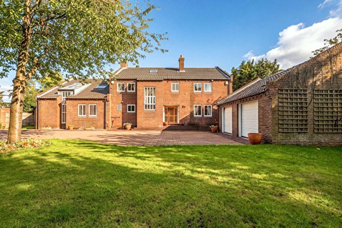 5 Bedroom Detached House For Sale In Norwich Road, Attleborough, NR17