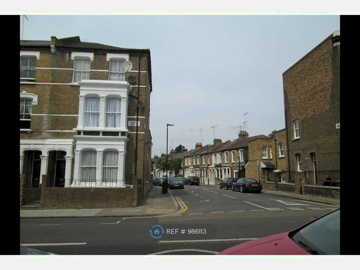 2 Bedroom Flat To Rent In Aubert Park, London, N5