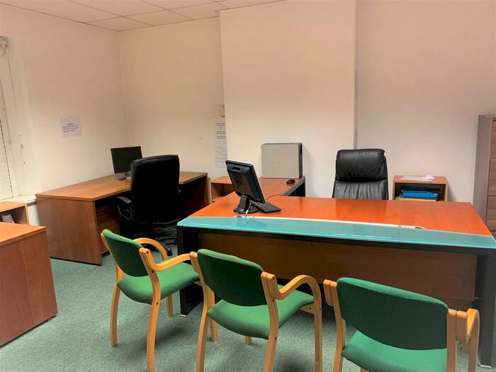 1 Bedroom Property To Rent In Bradford Road, Dewsbury, West Yorkshire, WF13