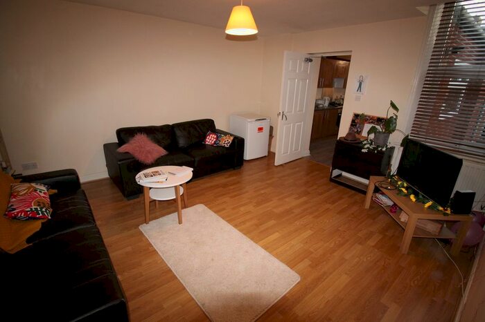 5 Bedroom Maisonette To Rent In Forsyth Road, Newcastle Upon Tyne NE2