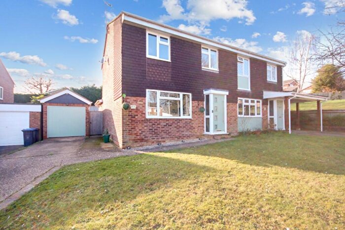 3 Bedroom Semi-Detached House For Sale In Hawarden Close, RH10