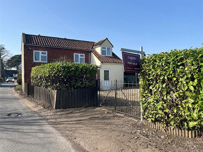 3 Bedroom Detached House For Sale In Norwich Road, Mattishall, NR20