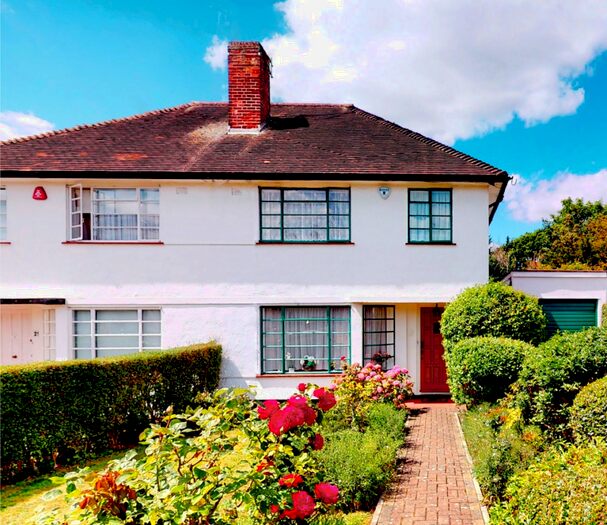 3 Bedroom Semi-Detached House To Rent In Ludlow Way, London, Greater London, N2