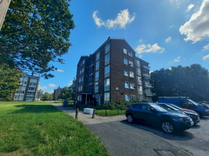 2 Bedroom Flat To Rent In Manister Road, Abbey Wood, SE2
