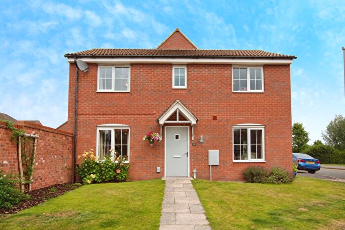 3 Bedroom Semi-Detached House For Sale In Whitedale Road, Calverton, NG14