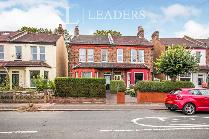 4 Bedroom Semi-Detached House To Rent In Warwick Road, London, SE20
