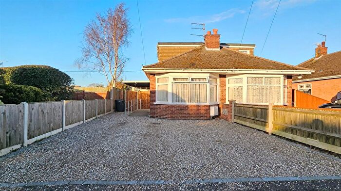 3 Bedroom Semi-Detached House For Sale In Bradwell Avenue, Bradwell, Great Yarmouth, NR31