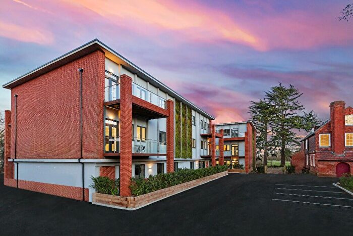 1 Bedroom Apartment For Sale In Millfield Park ~ Brentwood, CM15