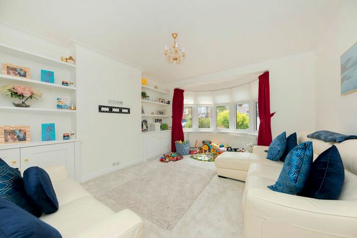 4 Bedroom Property To Rent In Tybenham Road, London, SW19