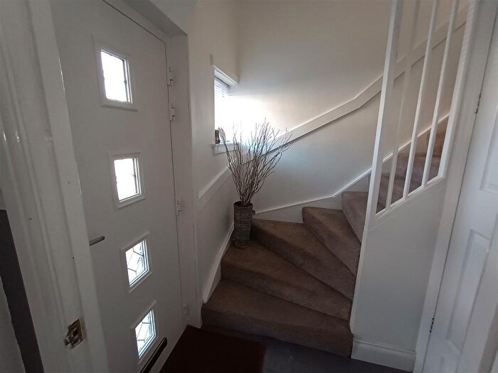 3 Bedroom Terraced House For Sale In Kinnell Street, Thornhill, DG3