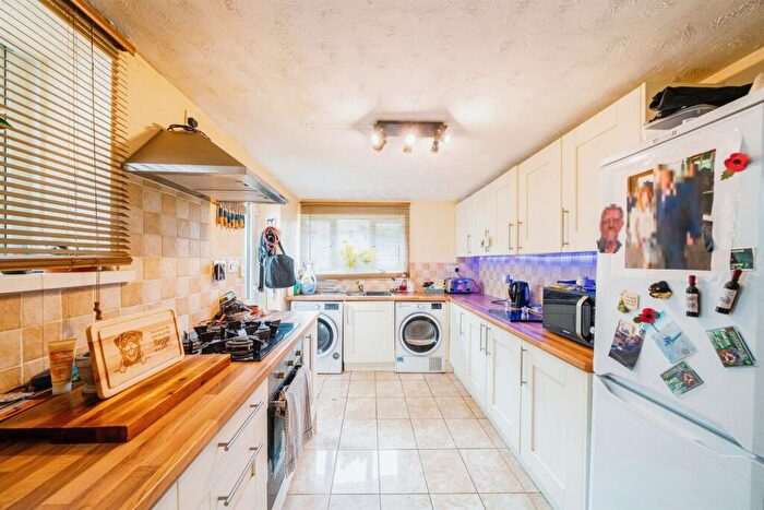 2 Bedroom Apartment For Sale In Raglan Place, Weston-Super-Mare, BS23