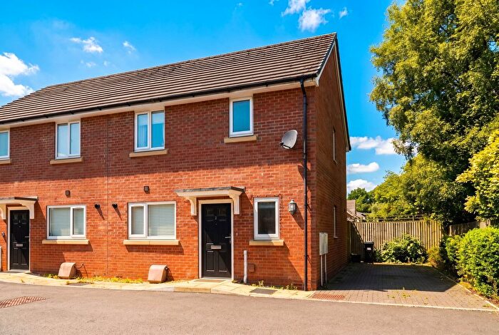 3 Bedroom Semi-Detached House For Sale In Borley Close, Shirley, B90