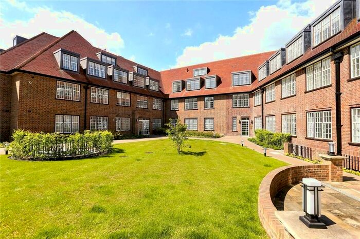 2 Bedroom Flat To Rent In Lesbourne Road, Reigate, RH2