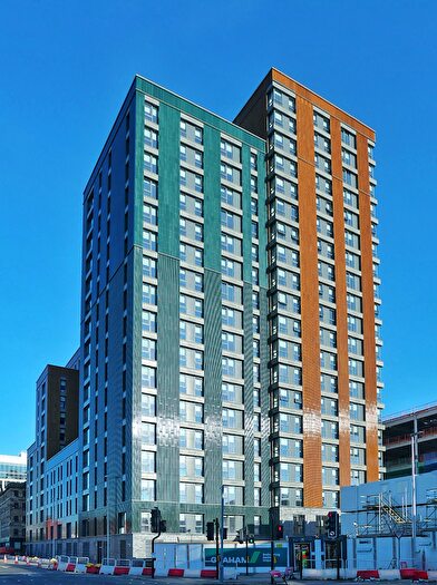 2 Bedroom Flat To Rent In Clyde Place, Glasgow, G5