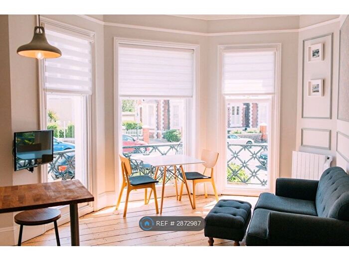 1 Bedroom Flat To Rent In Medina Villas, Hove, BN3