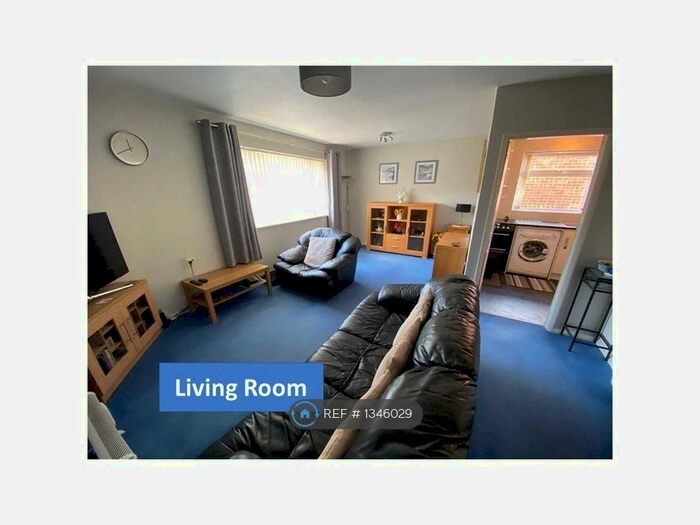 2 Bedroom Flat To Rent In Norman Street, Ilkeston, DE7