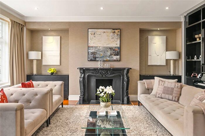 3 Bedroom Flat For Sale In Sloane Street, London, SW1X