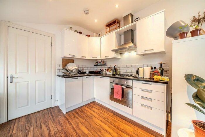 1 Bedroom Flat To Rent In Thornlaw Road, West Norwood, SE27