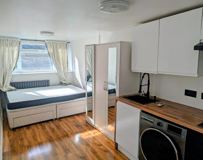 Studio To Rent In Stowford Road, Oxford, OX3