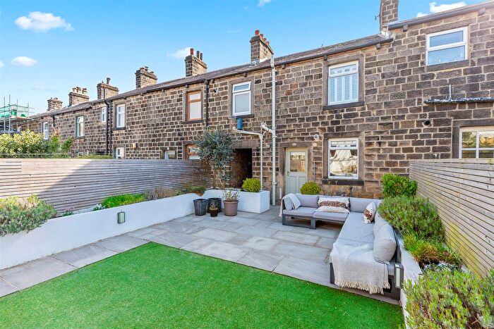 3 Bedroom Terraced House For Sale In Peel Place, Ilkley, LS29