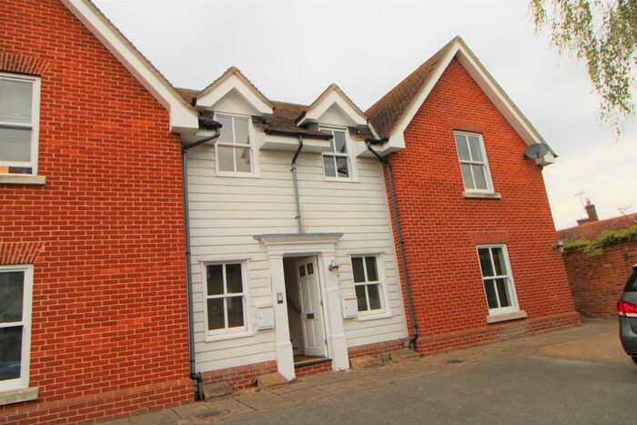 2 Bedroom Flat To Rent In Forge Court, Ardleigh, Colchester, CO7