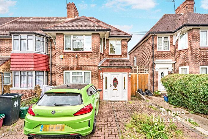 3 Bedroom End Of Terrace House To Rent In Marlborough Road, Isleworth, TW7