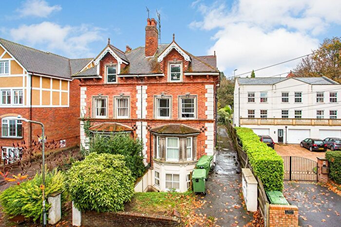 2 Bedroom Flat To Rent In Park Road, Tunbridge Wells, TN4