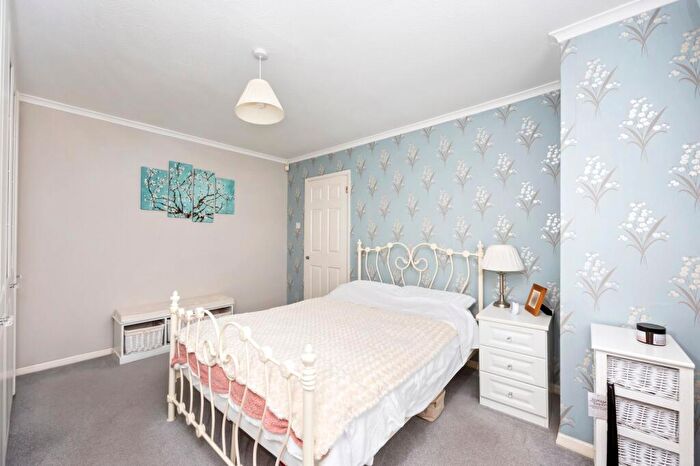 2 Bedroom Bungalow For Sale In Penfold Way, Steyning, BN44