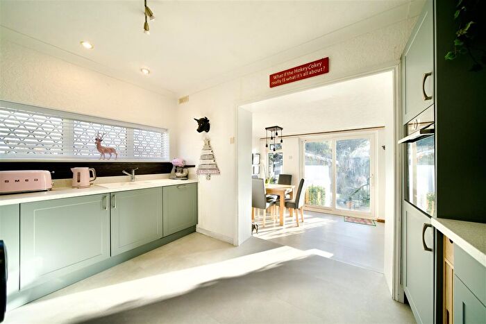 2 Bedroom Bungalow For Sale In Mead Road, Weymouth, DT4