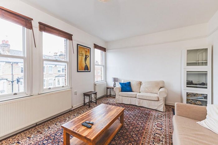 1 Bedroom Flat To Rent In Percy Road, London, W12
