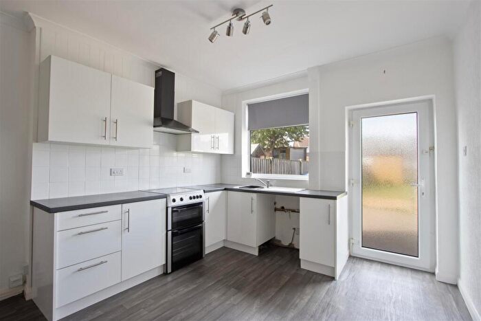 2 Bedroom Terraced House For Sale In Derby Road, Chesterfield, S40