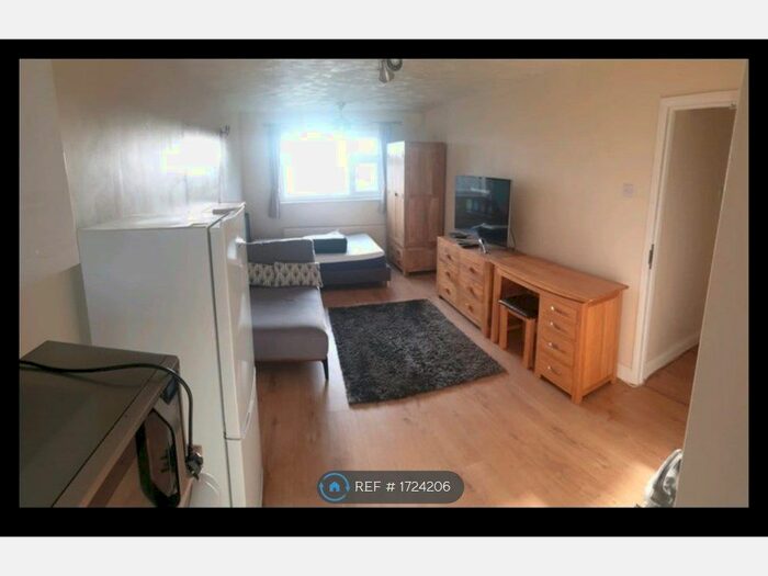 1 Bedroom Flat To Rent In Ketton Close, Luton, LU2