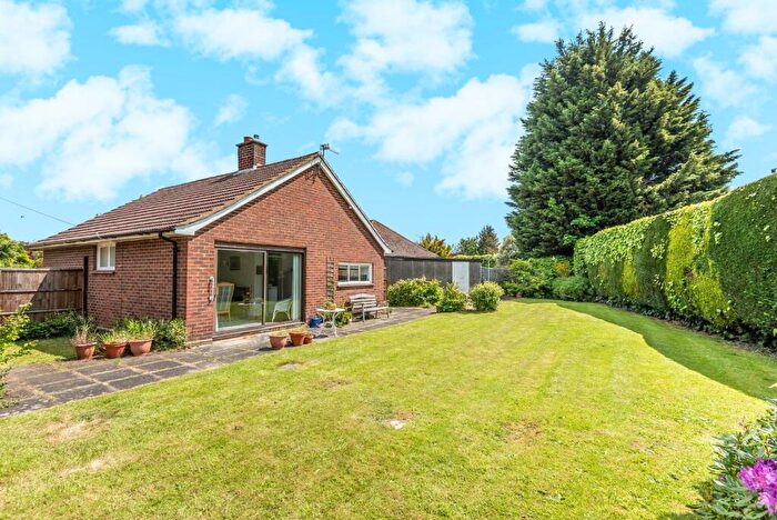 2 Bedroom Bungalow To Rent In Combermere Close, Windsor, SL4