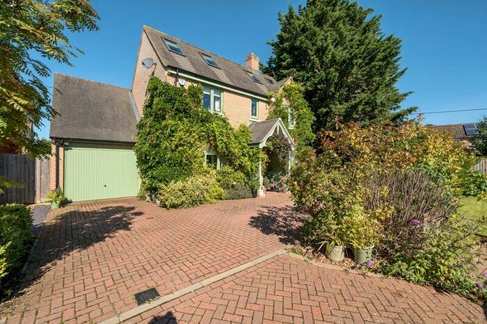 4 Bedroom Detached House To Rent In Geminus Road, Bicester, OX26