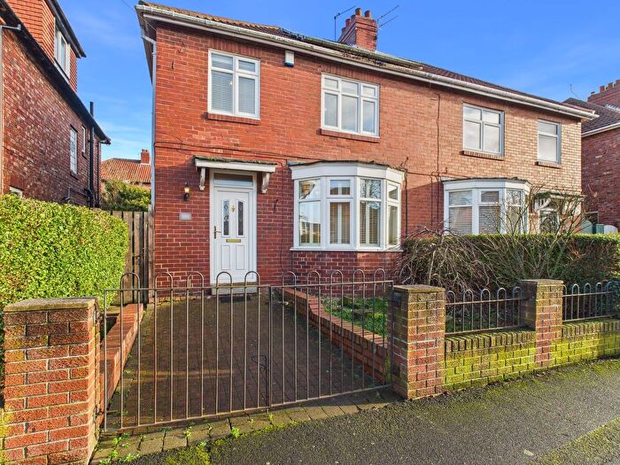 4 Bedroom Semi-Detached House For Sale In Thornlea Gardens, Low Fell, Gateshead, NE9