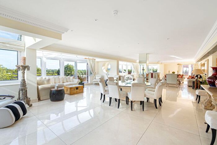 5 Bedroom Flat For Sale In Beverly House, NW8